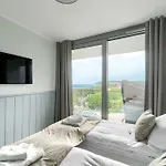 Your Holidays Wave E786, Parking Gratis Miedzyzdroje