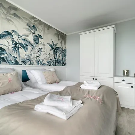 Your Holidays Waves E786 Miedzyzdroje