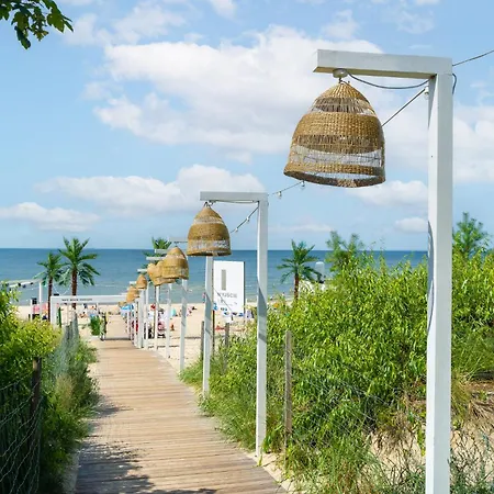 Apartment Your Holidays Waves E786 *